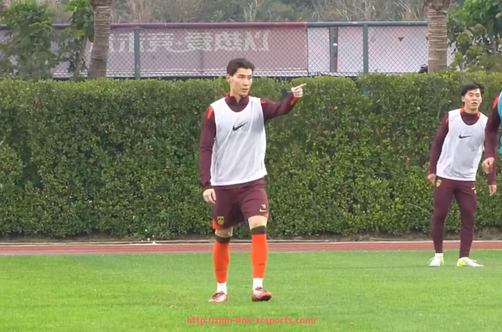 杏彩体育-法甲比赛回顾与总结：每轮亮点、焦点战与关键球员点评