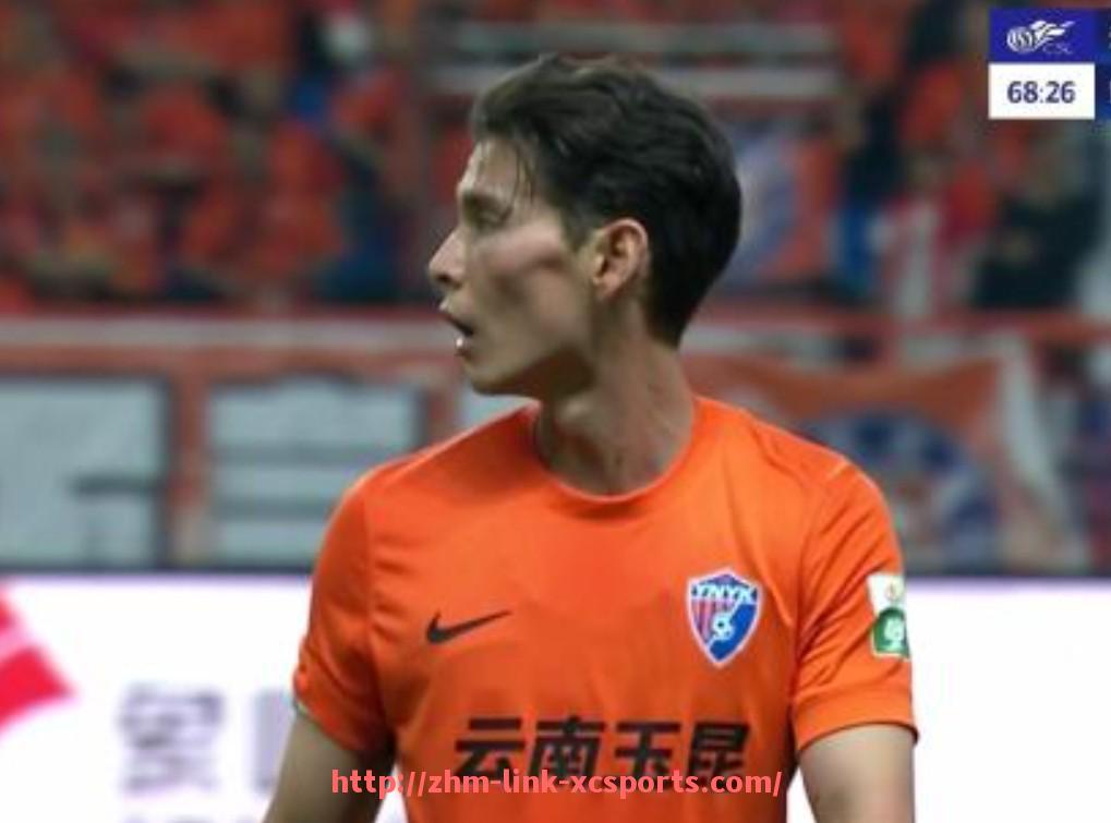 杏彩体育-世俱杯比赛中球员跑位方式对整体战术执行影响研究